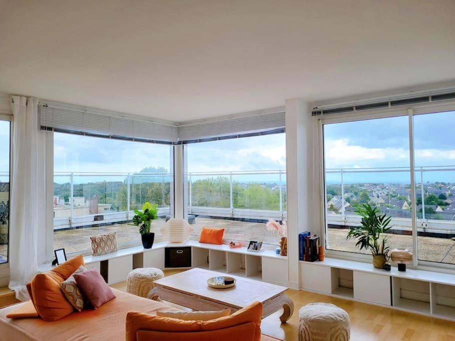 Penthouse/ Rooftop Ocean View Apartment *